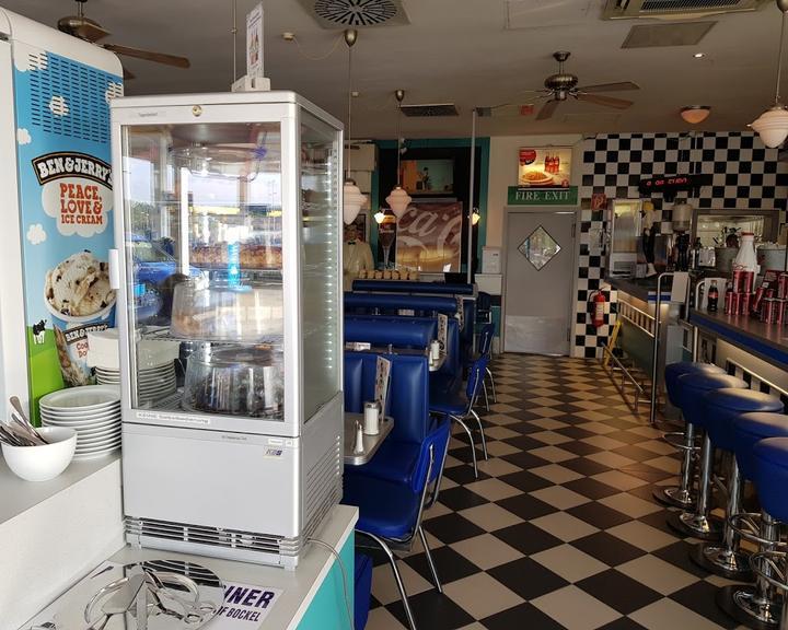 Lara`s American Diner